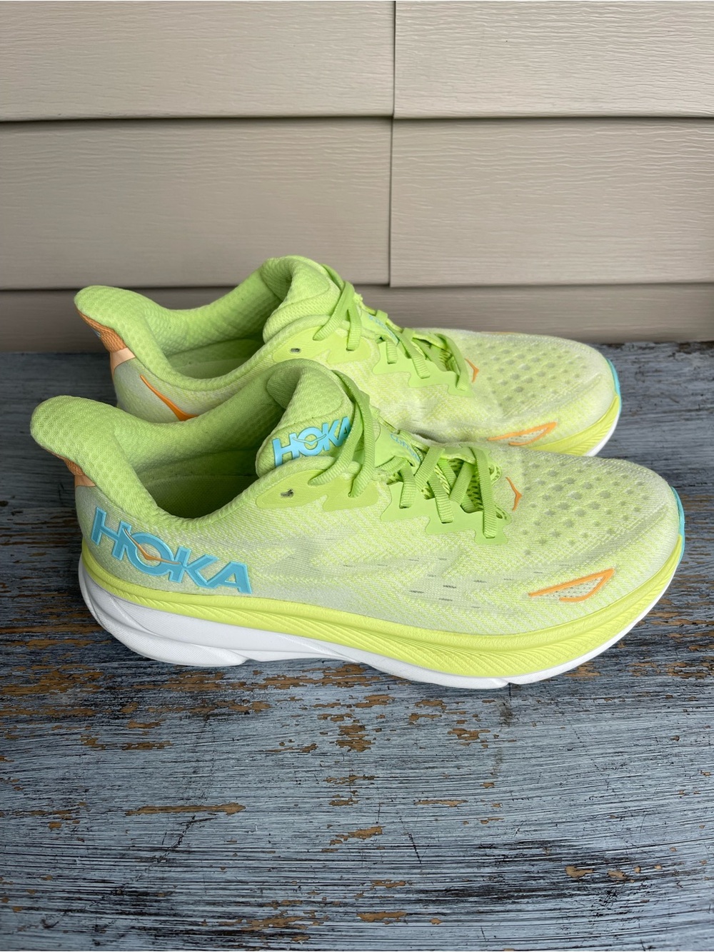 Hoka Clifton 9 Women’s Running Shoes size 9.5 yellow